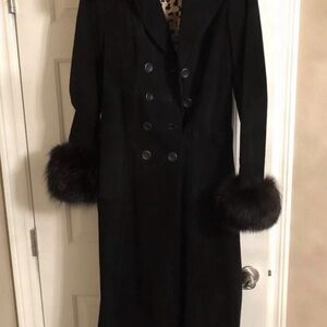 Chic Black Double-Breasted Trench Coat with Fur Accents